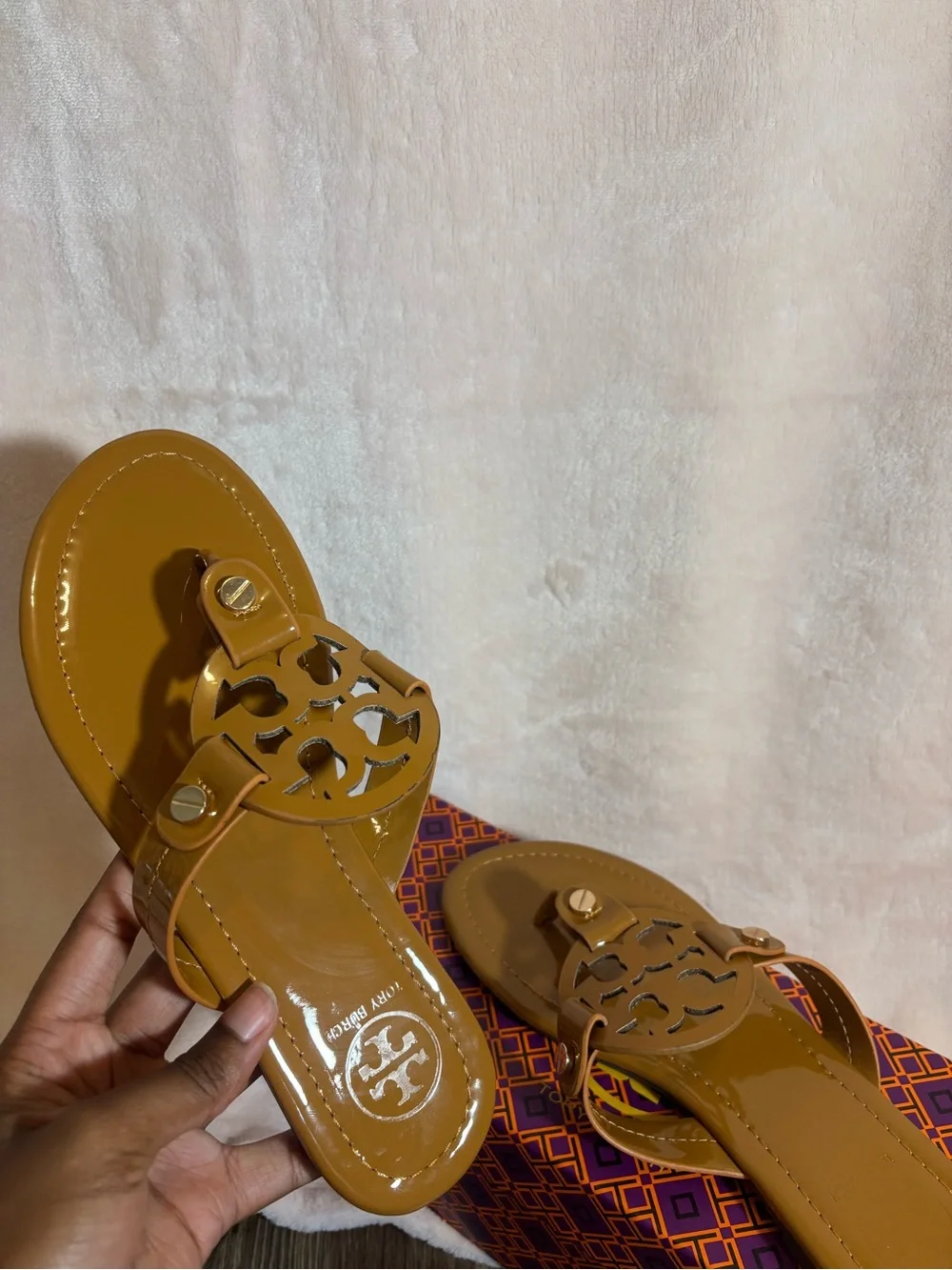 Tory Burch Women's chestnut